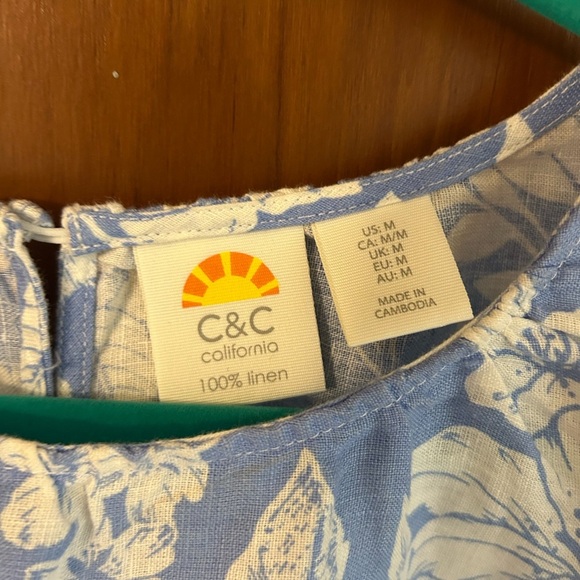 C+C California Women's Blue and White Floral Top - Picture 3 of 3